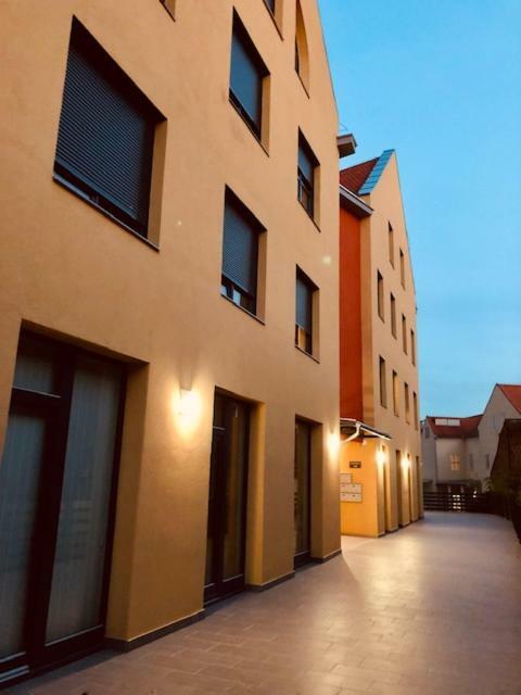 Varadi Antal Utca Pécs Exterior foto